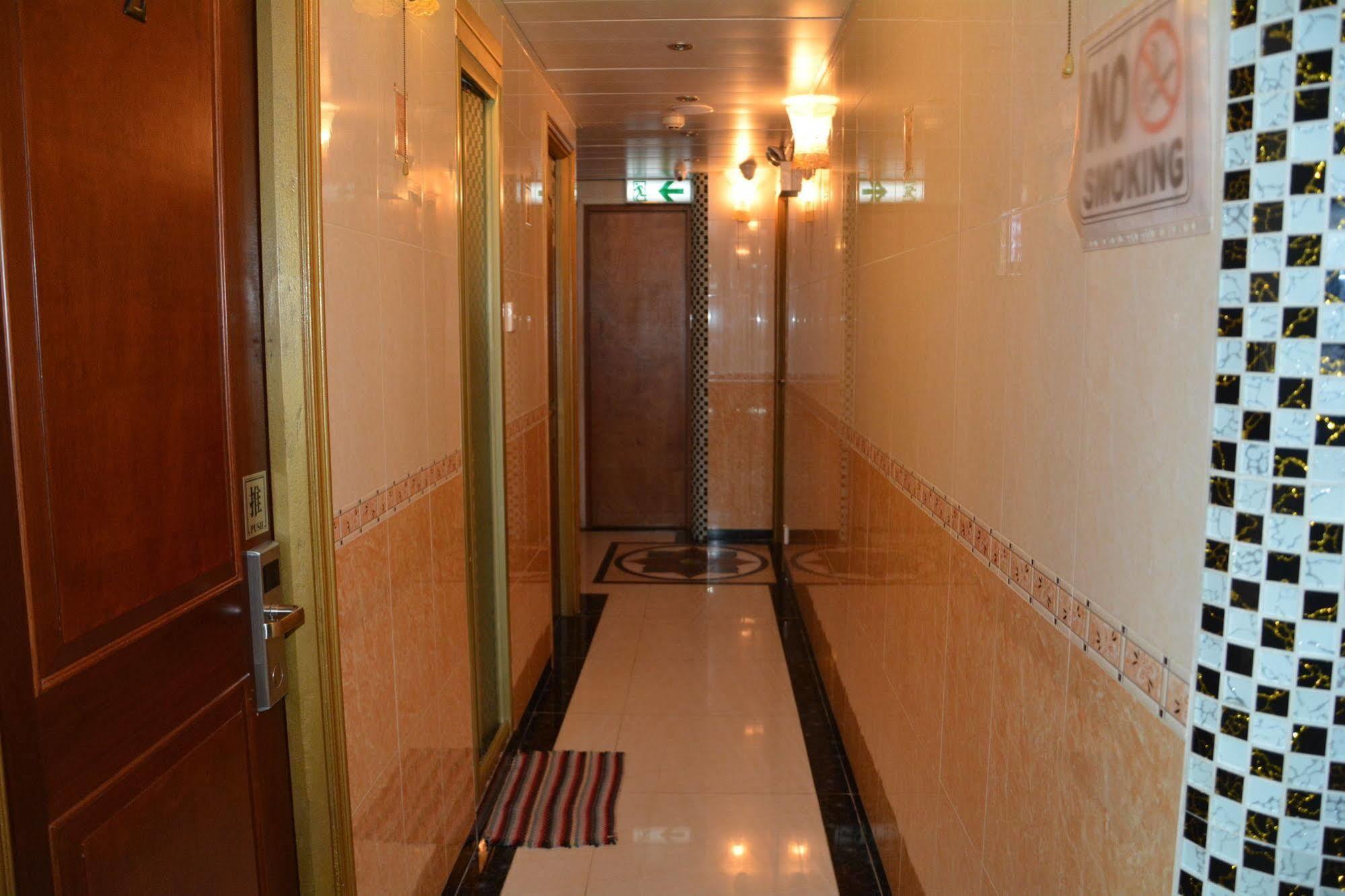 Everest Base Camp Hostel Hong Kong Dış mekan fotoğraf